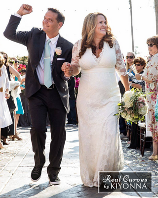 Amour Lace Wedding Gown in Ivory