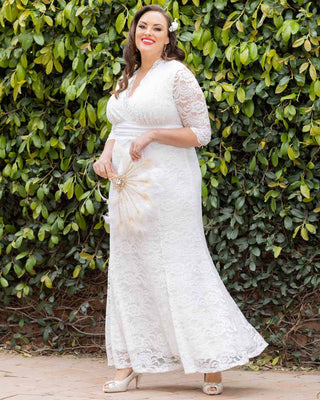 Amour Lace Wedding Gown in Ivory