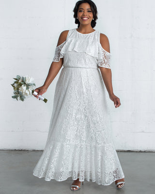 Savannah Lace Gown  in Pearl