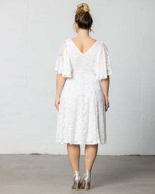 Genevieve Lace Flutter Sleeve Midi Dress in Pearl