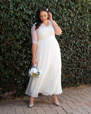 Meant to Be Chic Wedding Gown in Ivory/Cream