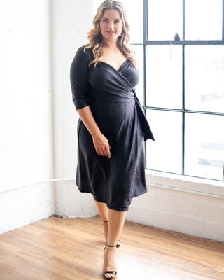 Socialite Sweetheart Dress in Black Shimmer